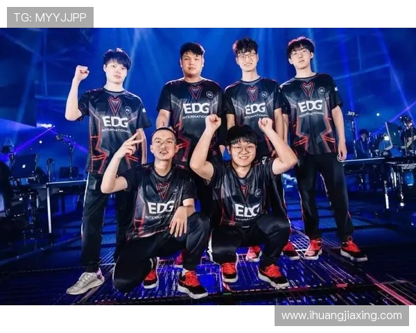 EDG战队配合引发热议球迷对战术选择和团队默契展开激烈讨论 EDG战队配合引发热议球迷对战术选择和团队默契展开激烈讨论