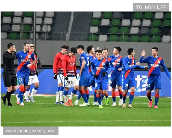 上海足球队的蜕变之路:世界杯预选赛背后的奋斗与希望 上海足球队的蜕变之路:世界杯预选赛背后的奋斗与希望