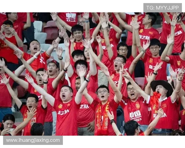 成都足球队灵活性引发热议球迷与专家观点交锋探讨球队未来发展