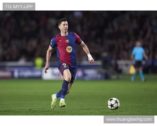 莱万在欧冠赛场大放异彩10场比赛打入12球领跑射手榜