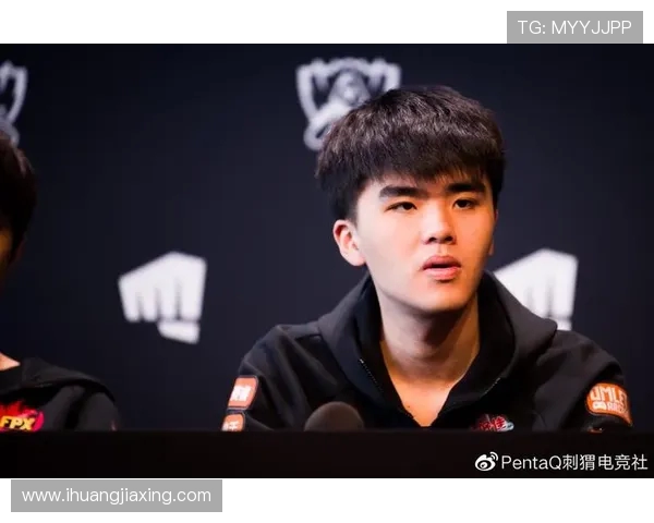 FPX中路表现分析:突破与失误的双重考量与影响